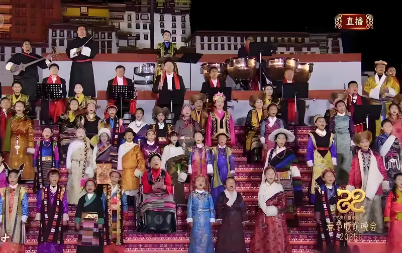 总台春晚喜庆开场，J9集团长伴26载“屏”实力出圈