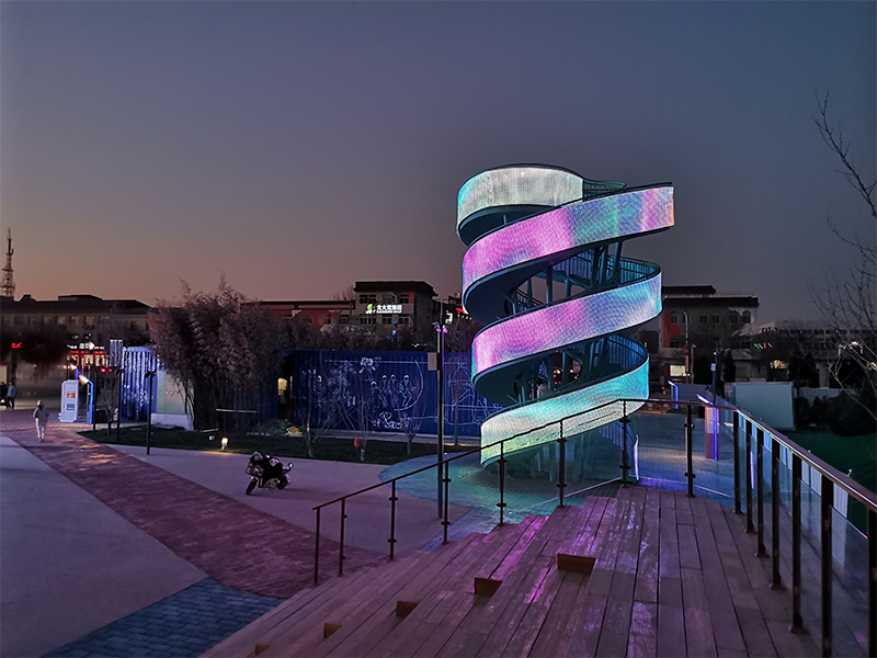 河北雄安新区罗萨大街漫生涯街区LED共形屏项目